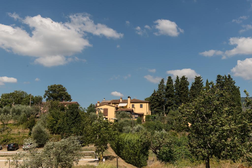 Podere Il Poggiolo Villa Rufina Luaran gambar